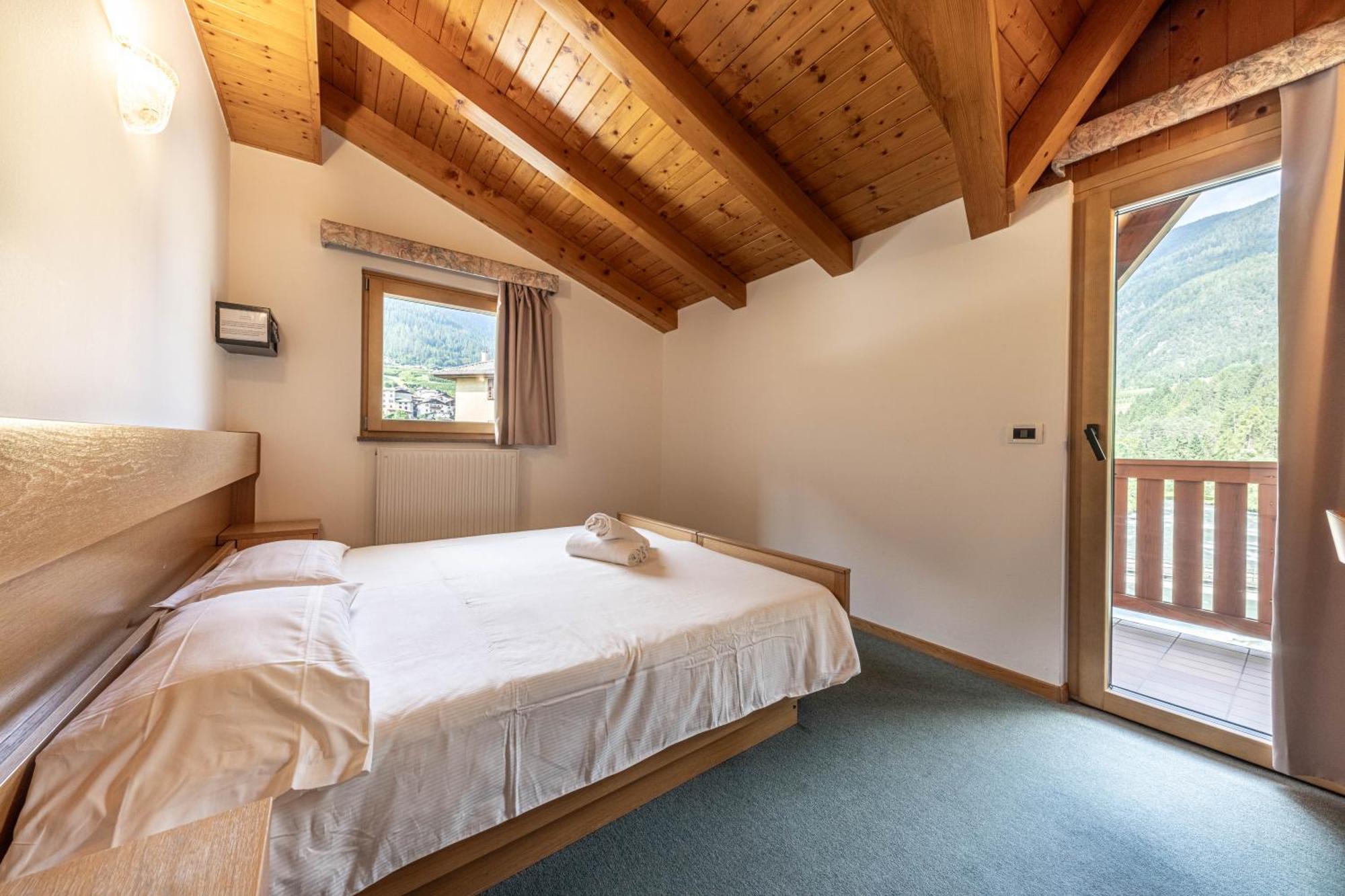 Hotel Laste' Caldes Kültér fotó