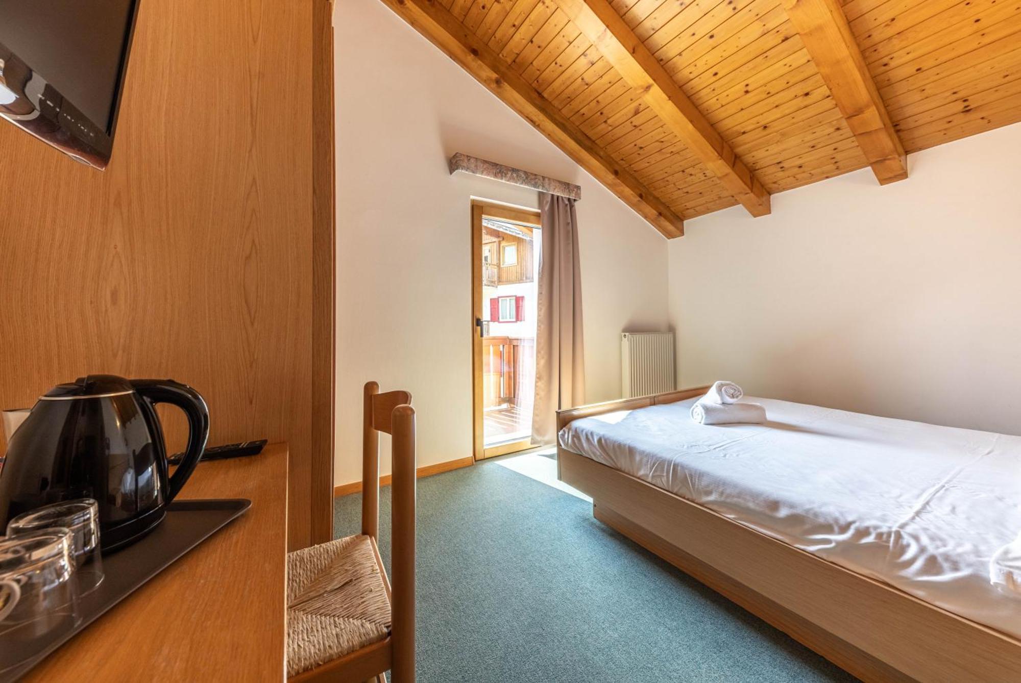 Hotel Laste' Caldes Kültér fotó