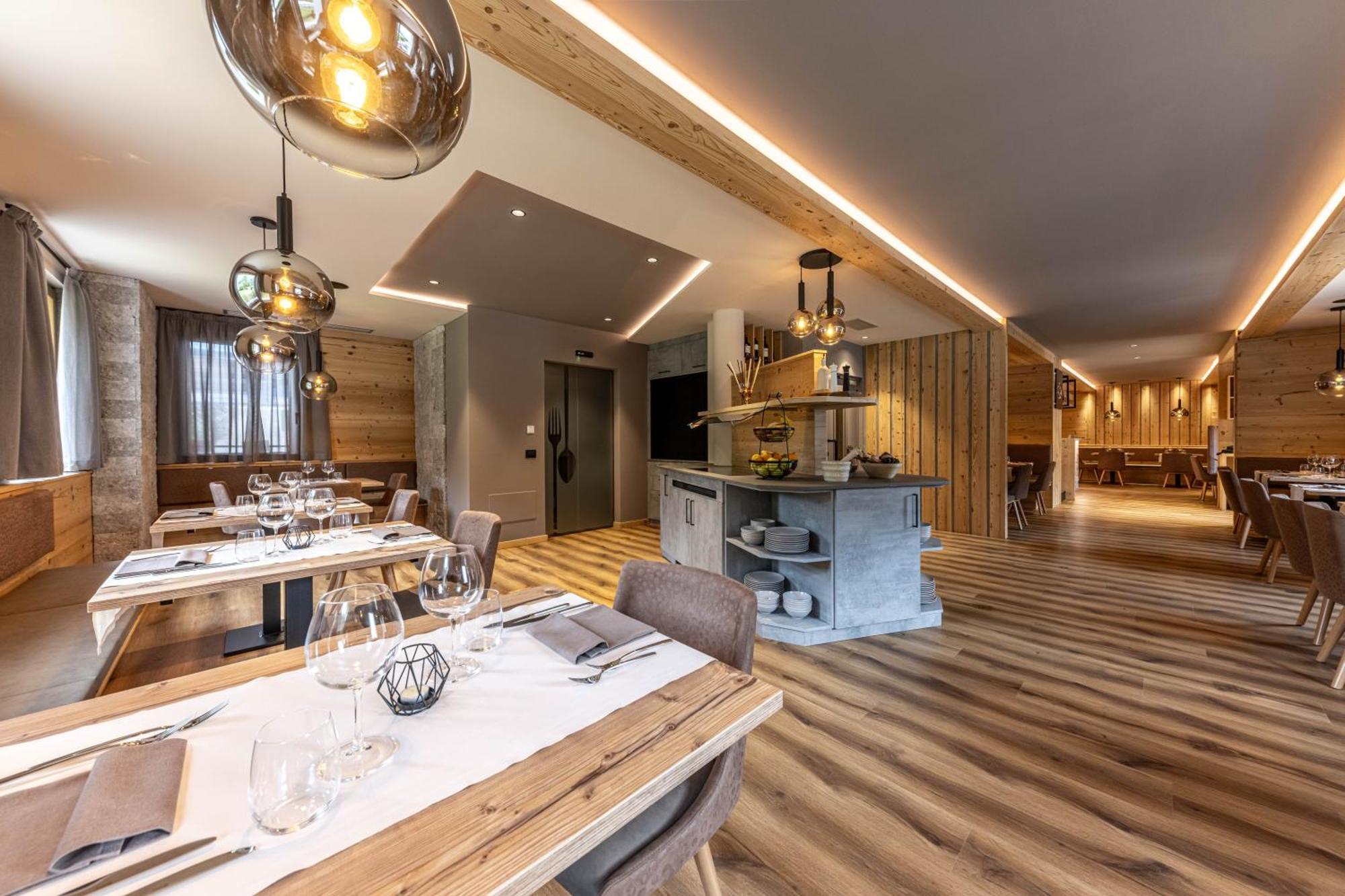 Hotel Laste' Caldes Kültér fotó