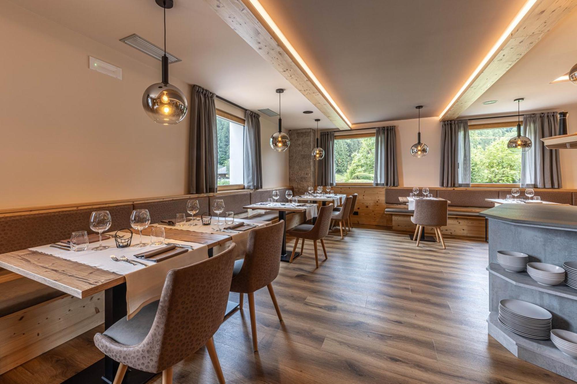 Hotel Laste' Caldes Kültér fotó