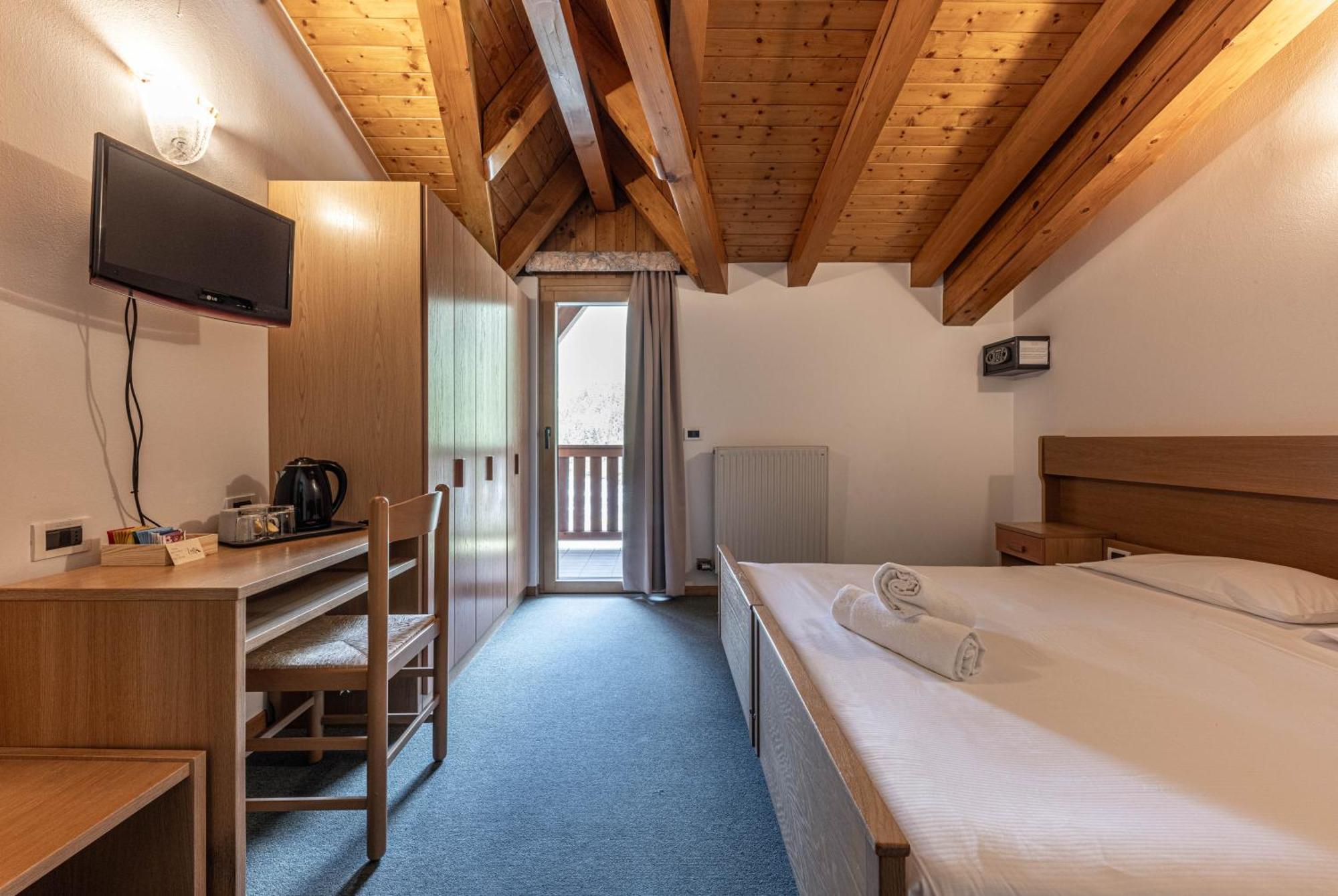 Hotel Laste' Caldes Kültér fotó