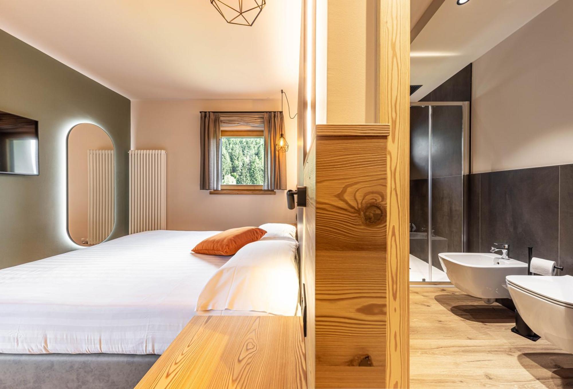 Hotel Laste' Caldes Kültér fotó