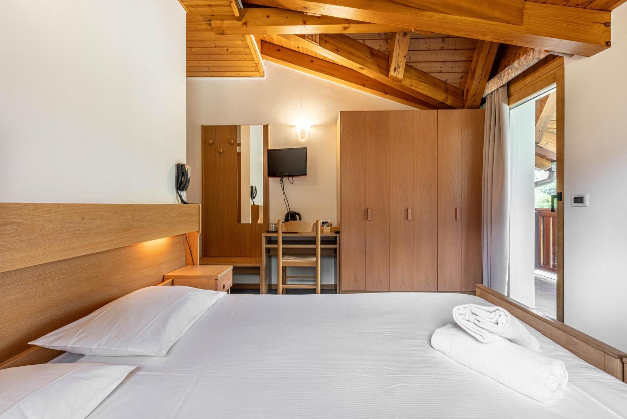 Hotel Laste' Caldes Kültér fotó