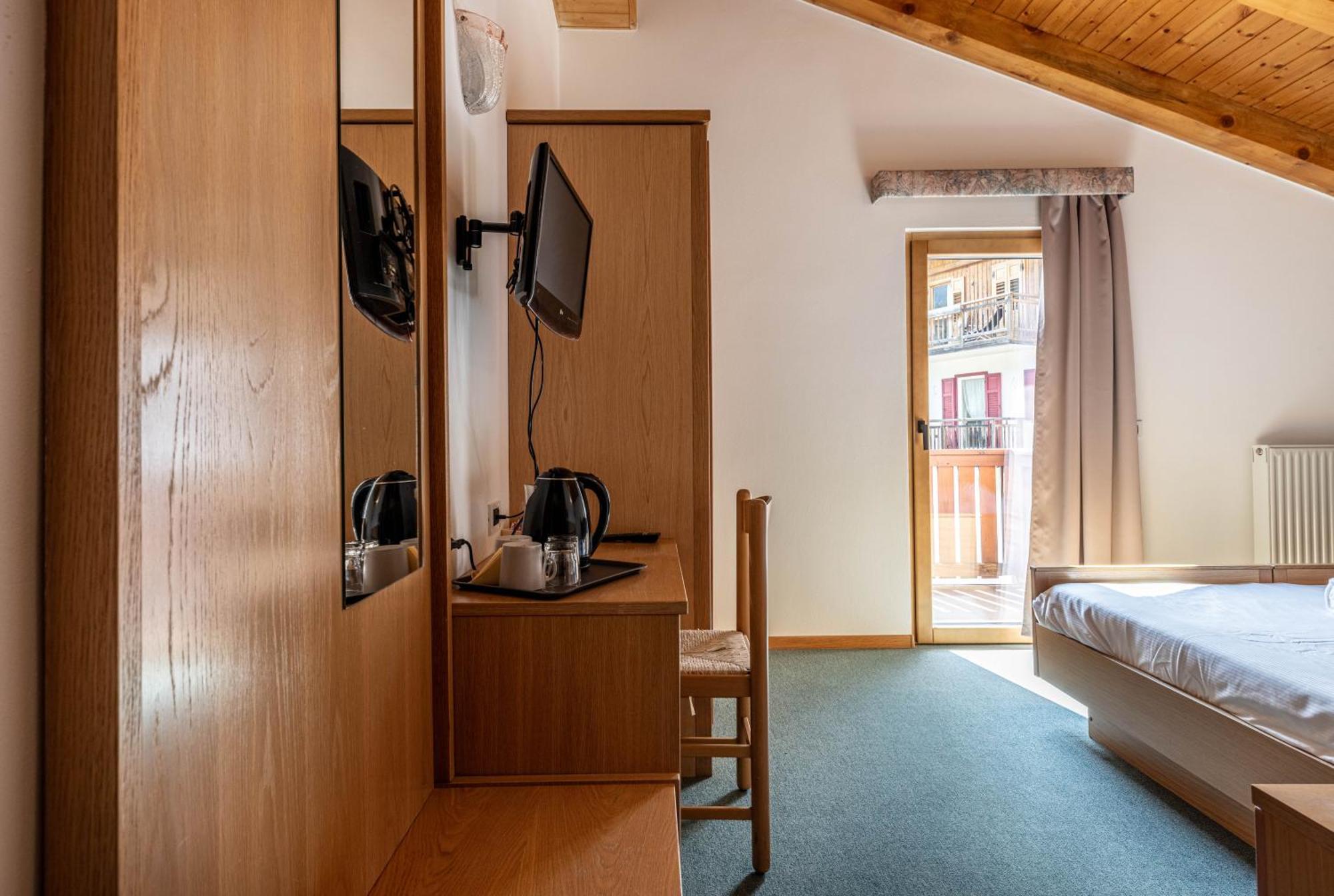 Hotel Laste' Caldes Kültér fotó